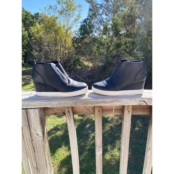 Wedge Sneaker - Picture 5 of 7